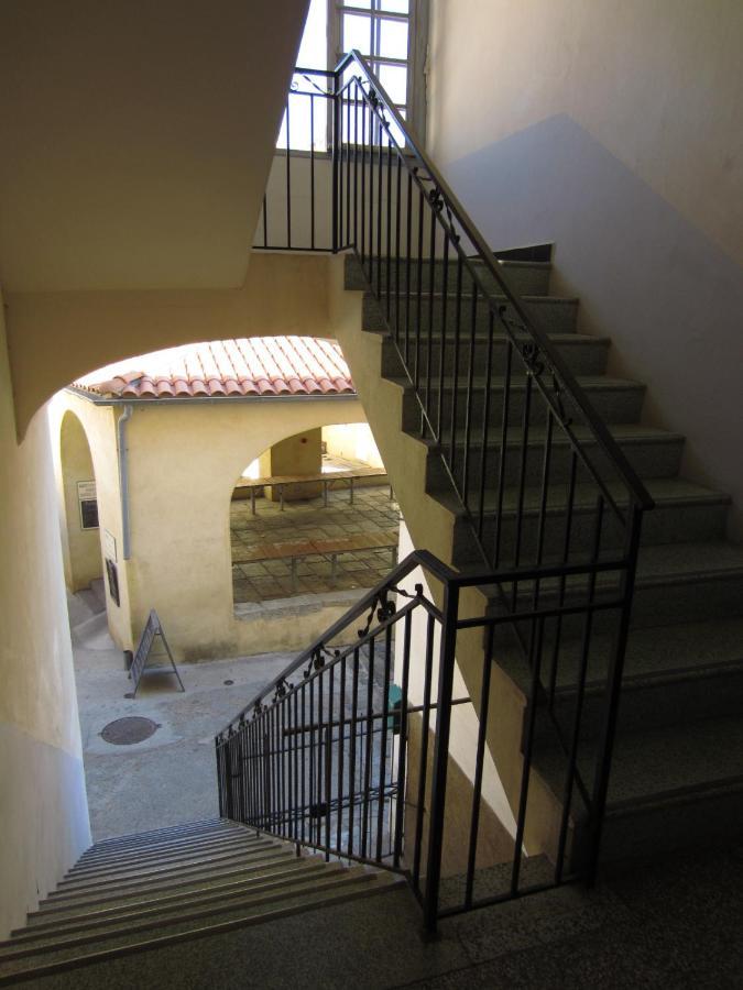 Du Centre Calvi (Corsica)